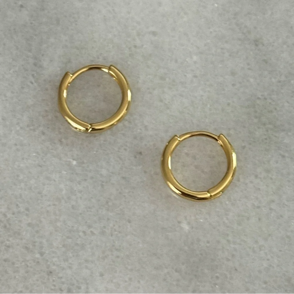 Gold Solid Huggie Hoop Sterling Silver Earrings 

Brand New - Picture 2 of 5